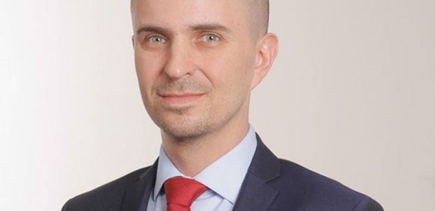 Kandidát do senátu Matyáš (KSČM): Vláda by měla přehodnotit svou zahraniční politiku